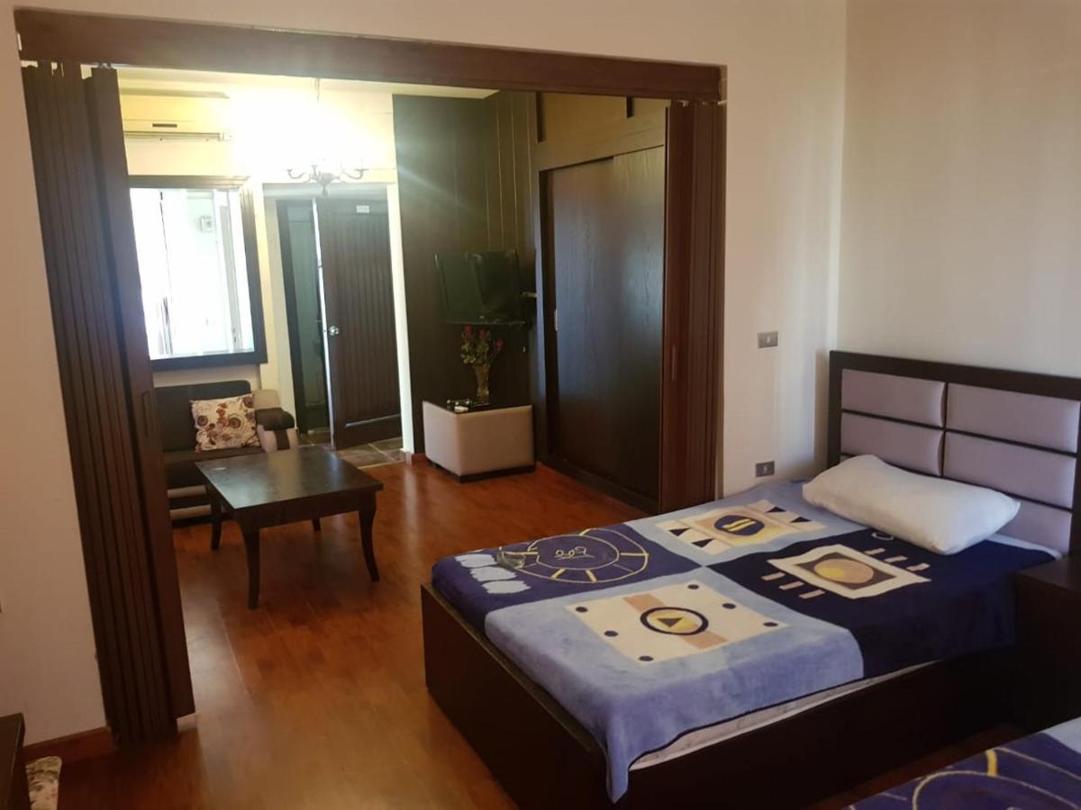 Aparthotel Universal *