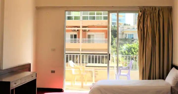 Aparthotel Universal *